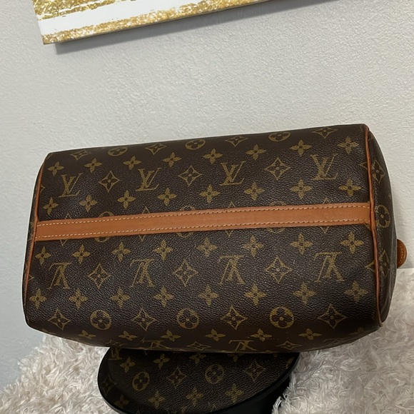 Louis Vuitton The French Co Made in USA Vintage Monogram Speedy 30 with … - Picture 16 of 17